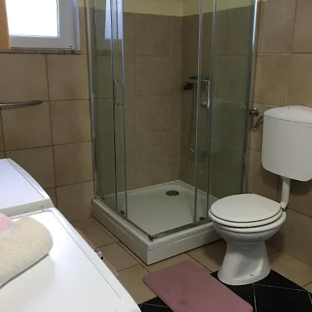 Apartmaji Natura Kolpa Adlesici